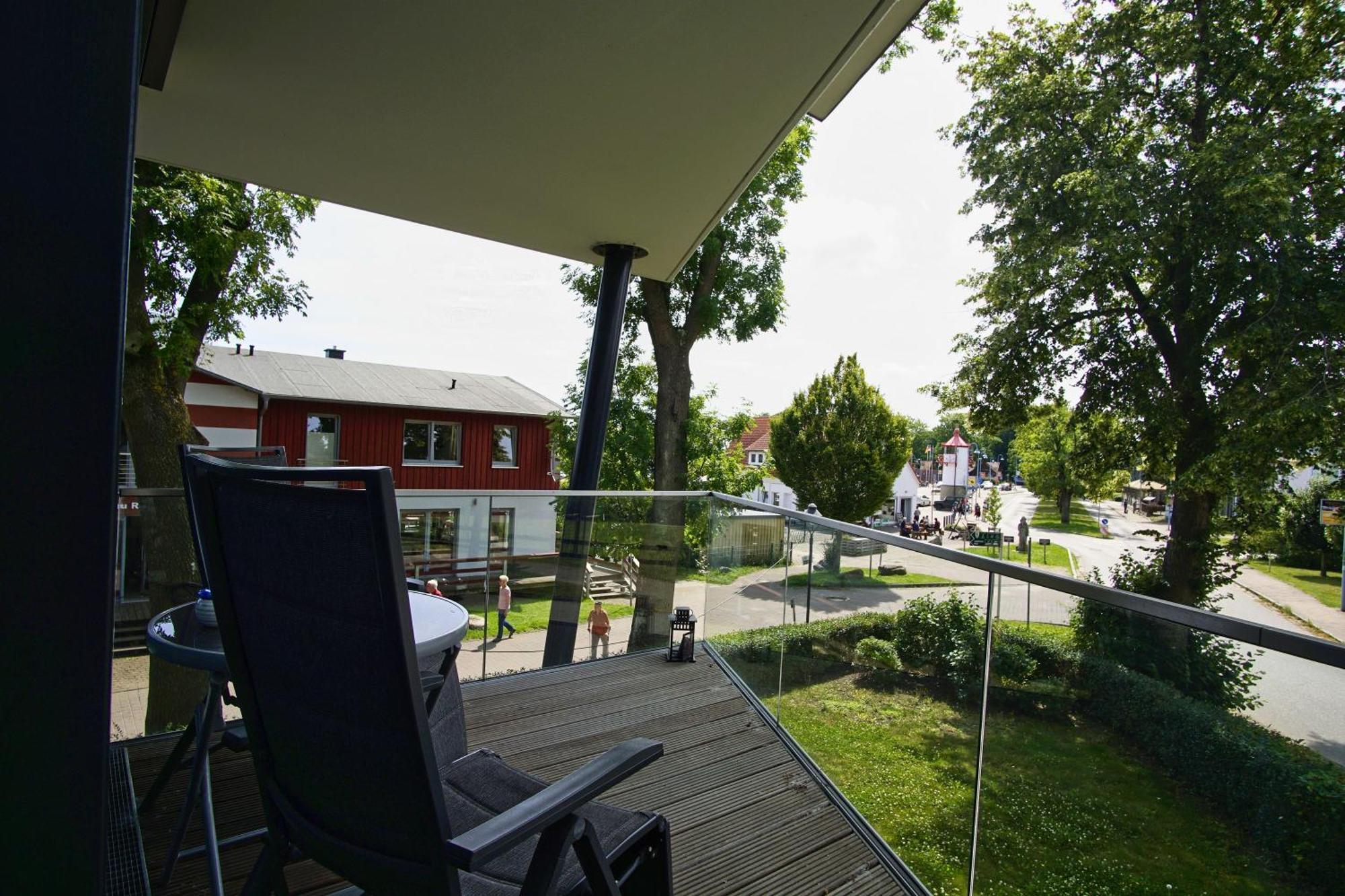 Haus Hafenkieker Fewo 08 - Balkon, Hafenblick Putbus Eksteriør billede