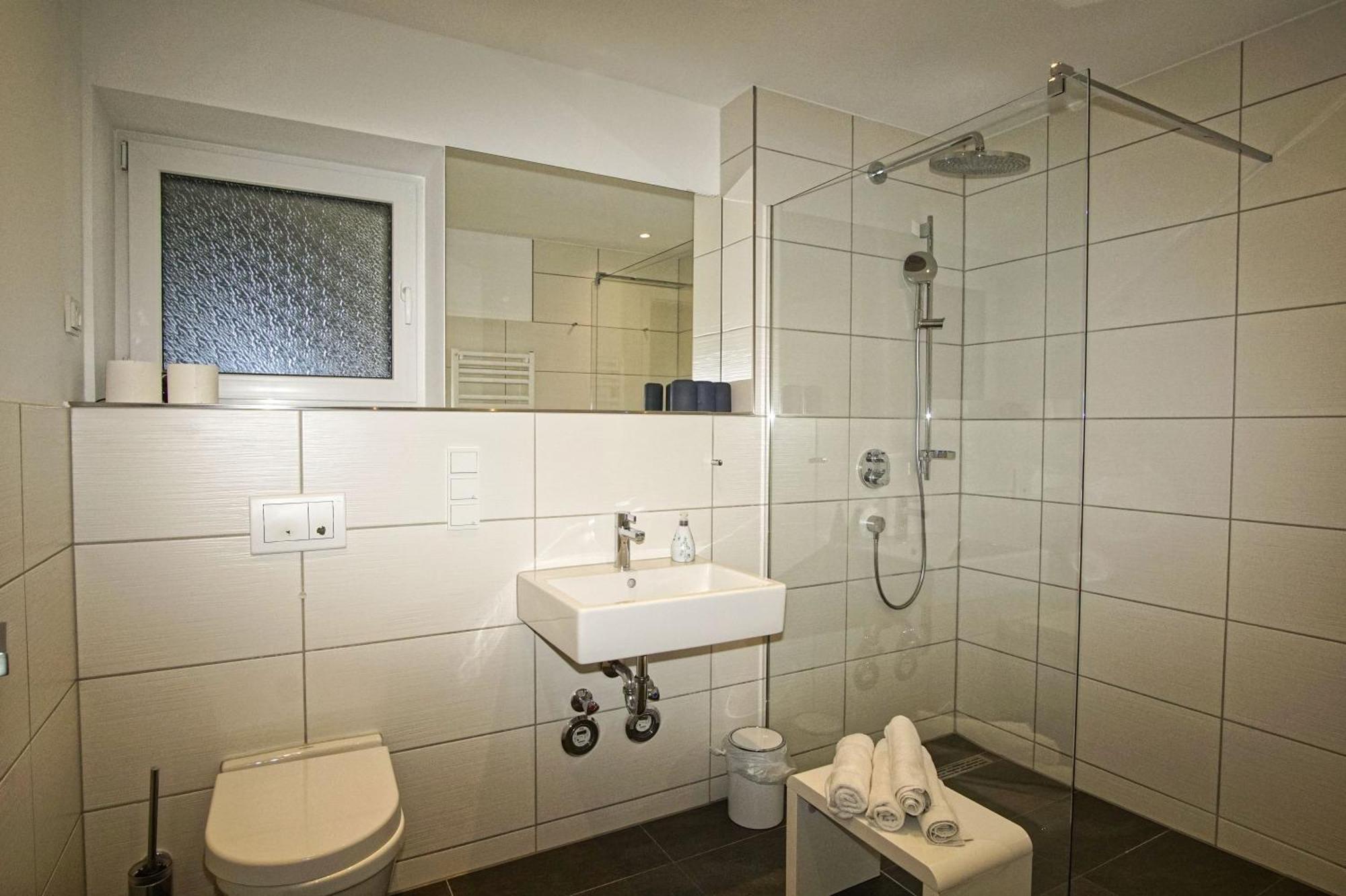 Haus Hafenkieker Fewo 08 - Balkon, Hafenblick Putbus Eksteriør billede